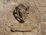 Stemma sul portone d'ingresso