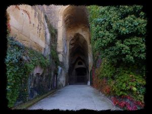La Crypta Neapolitana