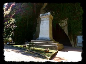 La Tomba di Giacomo Leopardi