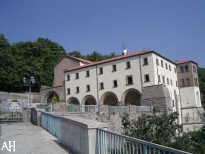 Santuario di Santa Maria dei Lattani