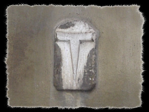 Una Tau in Vicolo dell'Altopascio