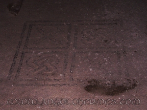 Pavimento a mosaico tra gli scavi di Pompei