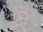 Simbolo esagonale sulla piazza