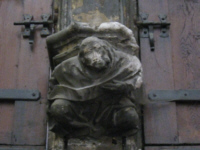 Figura sul portale di St-Maurice