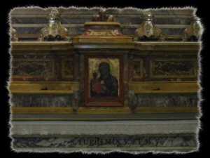 Icona di Madonna Nera nella Cappella della Lingua d'Italia